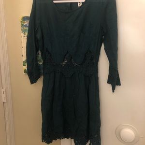 Green embroidered dress 👗 😍